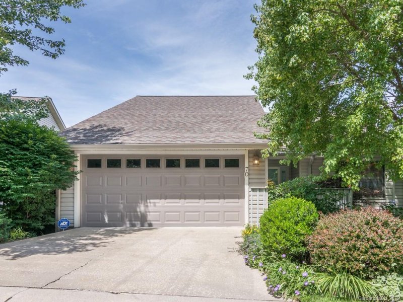 Property image 3 at 70 Park Avenue, Asheville, NC 28803