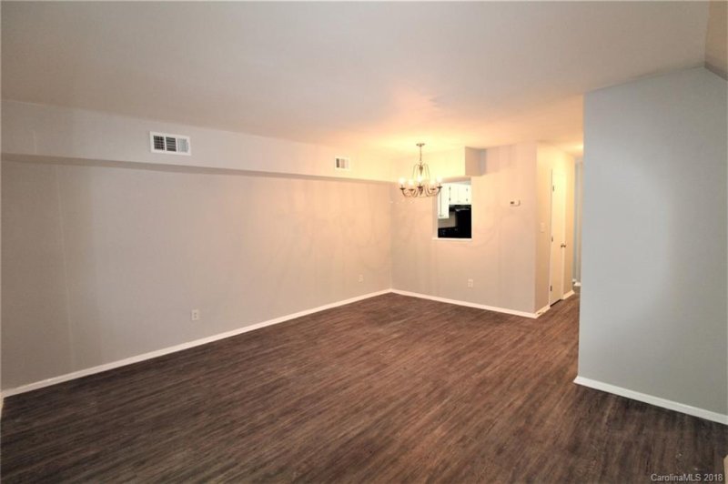 Property image 2 at 951 Hollywood Street, Charlotte, NC 28211