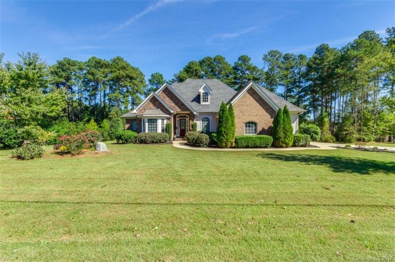 Property image 2 at 149 Isle Of Pines Road, Mooresville, NC 28117