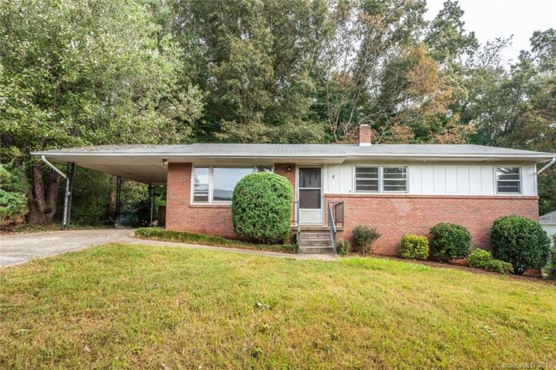 Property image 2 at 8 Debra Lane, Asheville, NC 28806