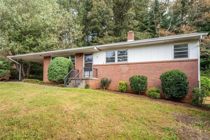 Property image 3 at 8 Debra Lane, Asheville, NC 28806
