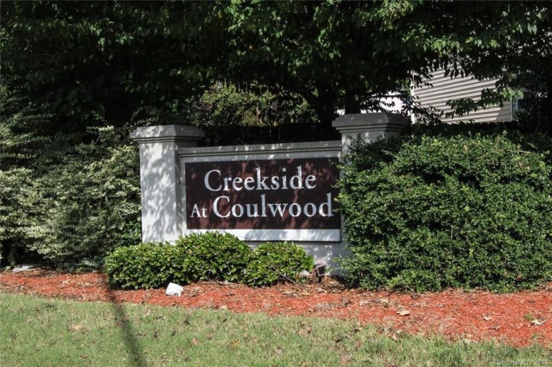 Property image 4 at 1229 Jordans Pond Lane, Charlotte, NC 28214