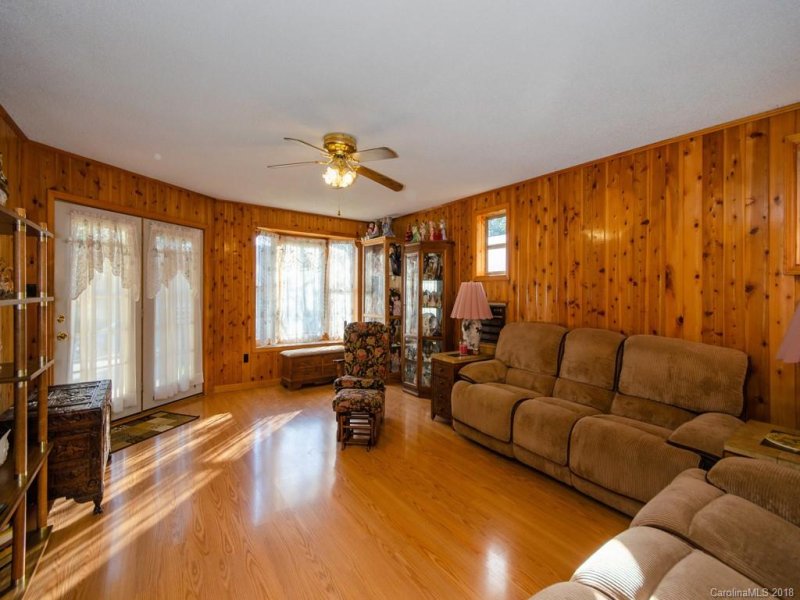 Property image 4 at 114 Skyland Terrace, Canton, NC 28716