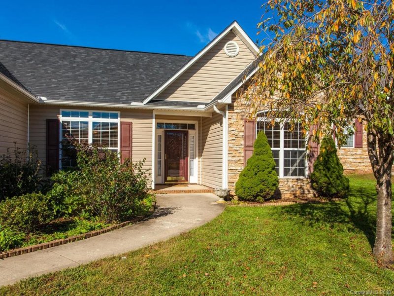 Property image 3 at 28 Summer Meadow Road, Arden, NC 28704