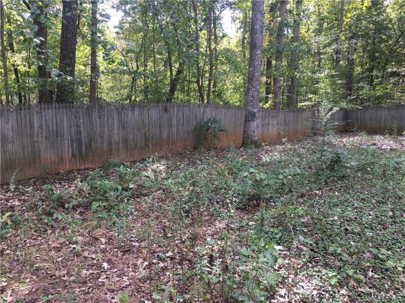 Property image 3 at 424 Walker Drive, Lincolnton, NC 28092