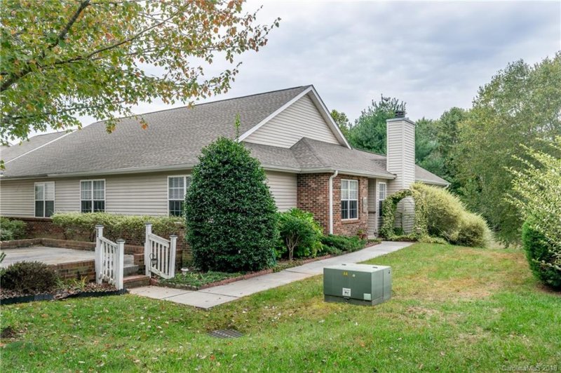 32 S Creekside Court