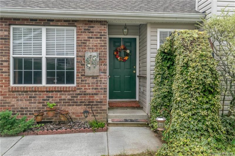 Property image 4 at 32 S Creekside Court, Hendersonville, NC 28791