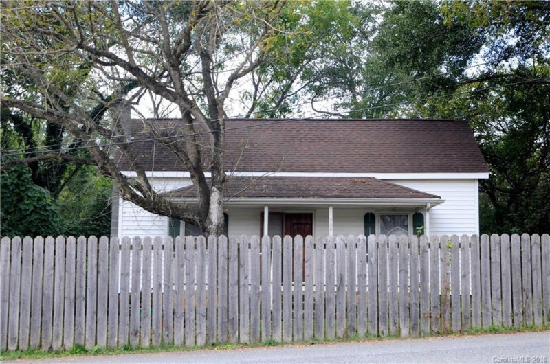 Property image 3 at 334 D Street, Lincolnton, NC 28092