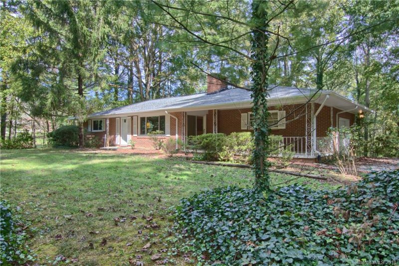 Property image 2 at 130 Rugby Forest Lane, Hendersonville, NC 28791