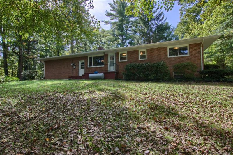 Property image 4 at 130 Rugby Forest Lane, Hendersonville, NC 28791