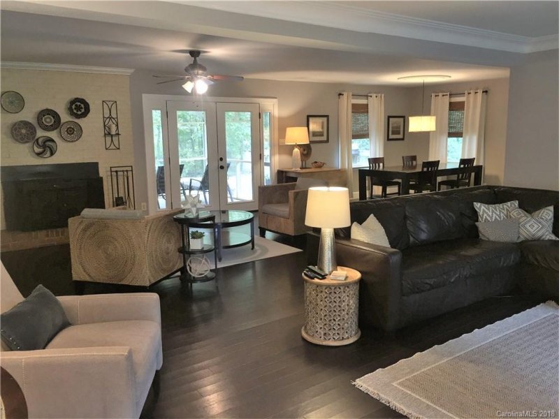 Property image 3 at 9409 Stonegate Drive, Charlotte, NC 28216