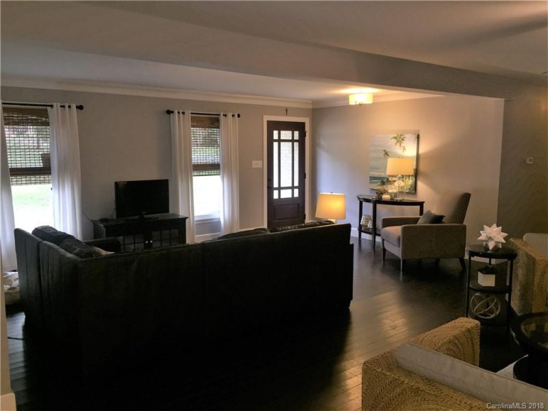 Property image 4 at 9409 Stonegate Drive, Charlotte, NC 28216