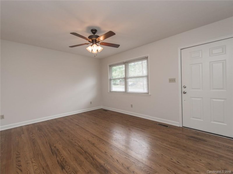 Property image 4 at 4101 Malta Place, Charlotte, NC 28215