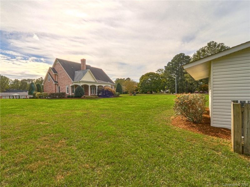 Property image 3 at 1808 Lakeview Drive, Monroe, NC 28112