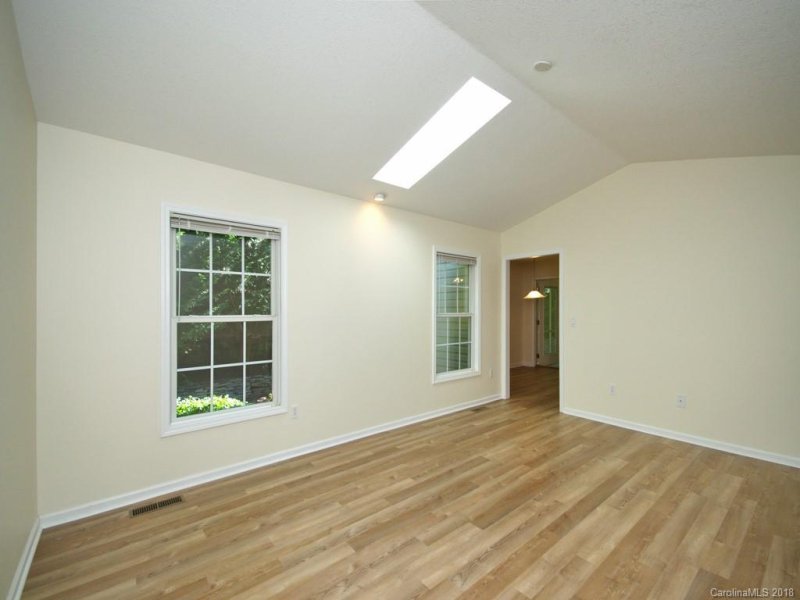 Property image 2 at 193 Allen Paul Drive, Hendersonville, NC 28791