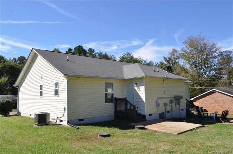 Property image 5 at 5605 Wrenn Drive, Denver, NC 28037