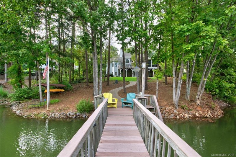 Property image 2 at 218 Wildwood Cove Drive, Mooresville, NC 28117