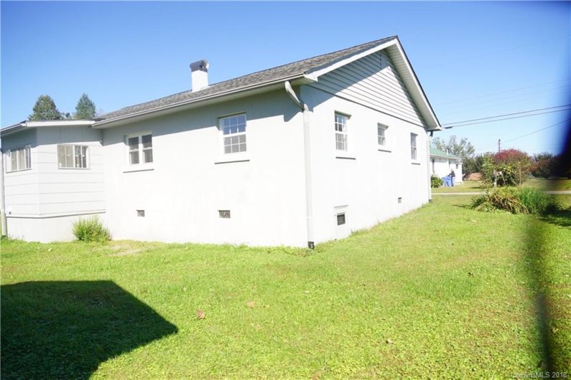 Property image 2 at 104 Summit Avenue, Brevard, NC 28712