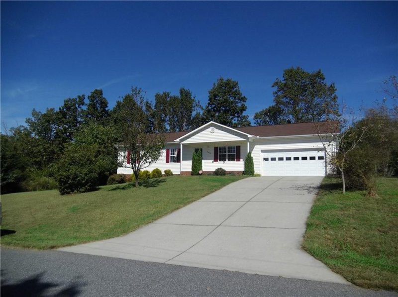 Property image 2 at 6455 Ridgeview Circle, Granite Falls, NC 28630