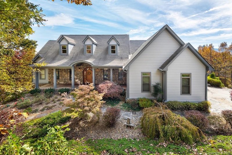 Property image 2 at 214 Crestview Drive, Black Mountain, NC 28711