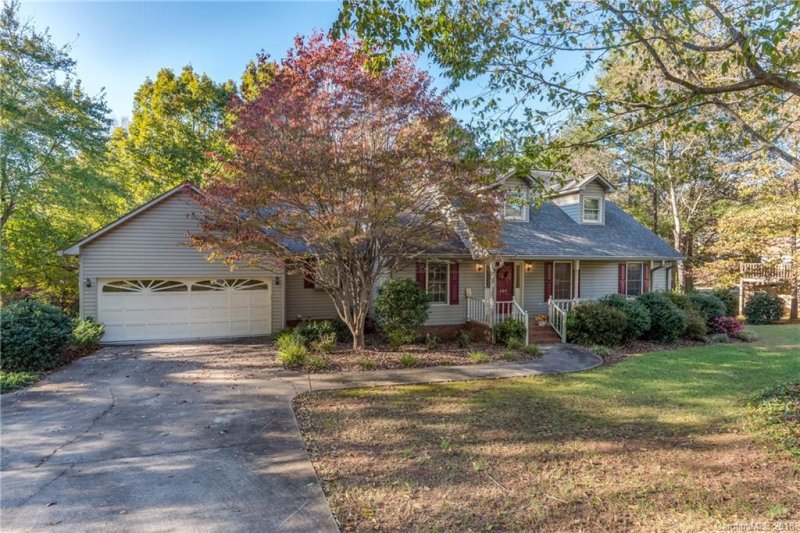 Property image 2 at 406 General Griffith Circle, Rutherfordton, NC 28139