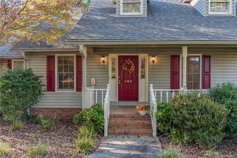 Property image 3 at 406 General Griffith Circle, Rutherfordton, NC 28139