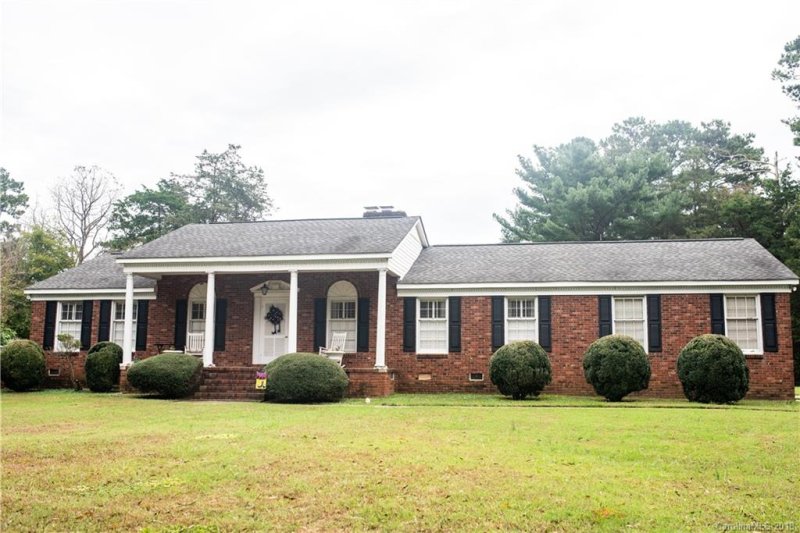 1345 Pinecrest Drive