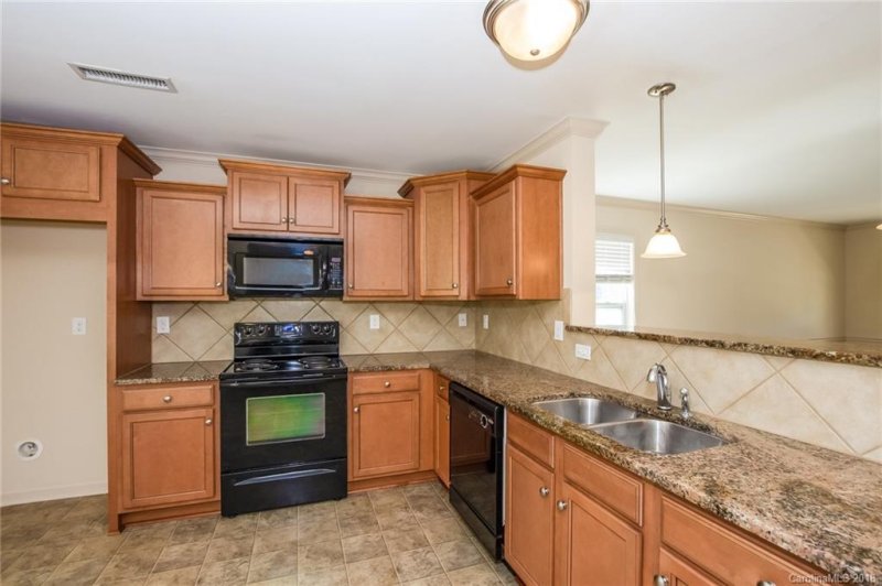 Property image 3 at 1000 Joselynn Drive, Gastonia, NC 28054