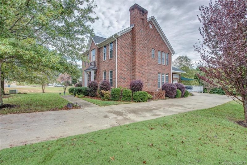 Property image 3 at 1344 Harvest Moon Way, Shelby, NC 28150