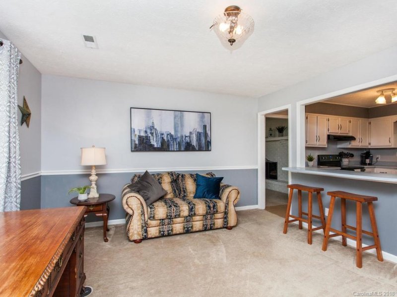 Property image 3 at 45 Crosswick Lane, Hendersonville, NC 28739