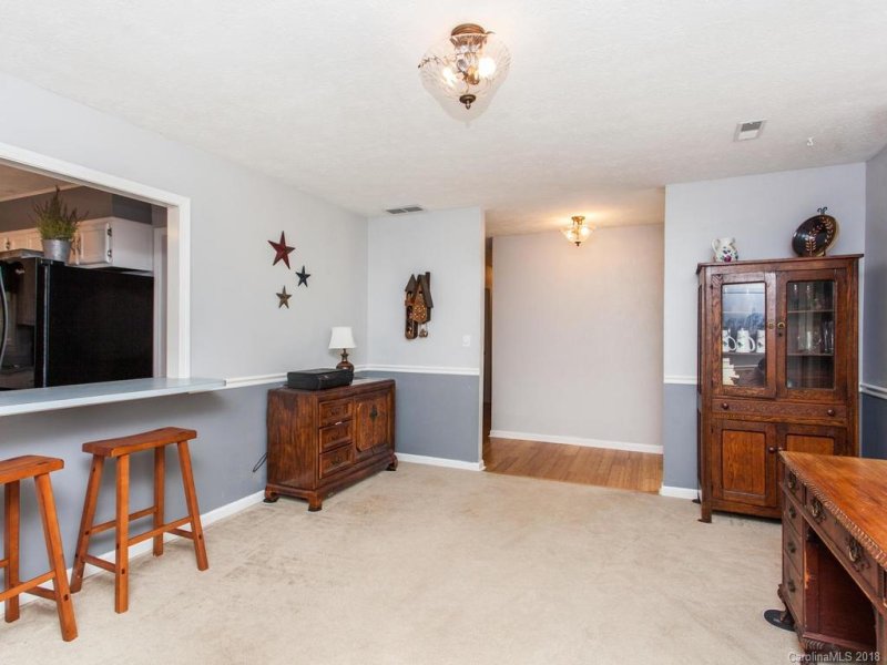 Property image 4 at 45 Crosswick Lane, Hendersonville, NC 28739