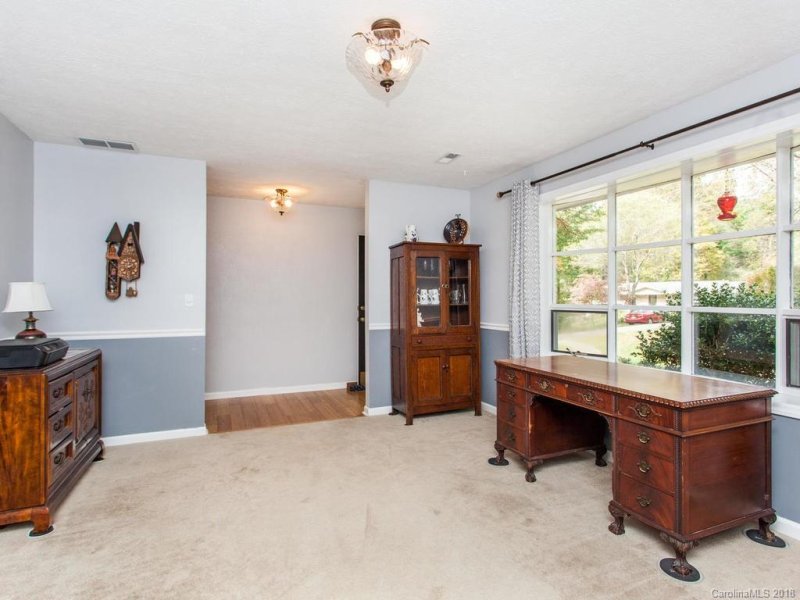 Property image 5 at 45 Crosswick Lane, Hendersonville, NC 28739