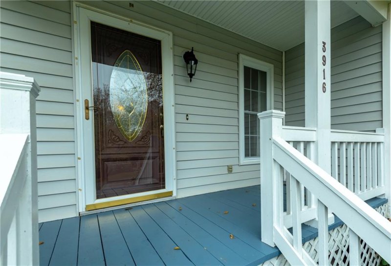 Property image 2 at 3916 Shakespeare Drive, Hickory, NC 28601