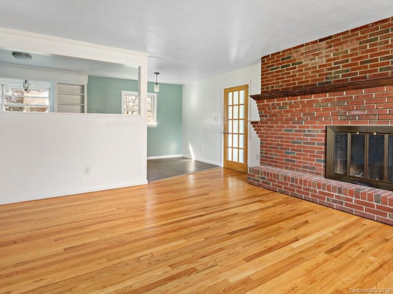 Property image 4 at 11 Holly Street, Asheville, NC 28806