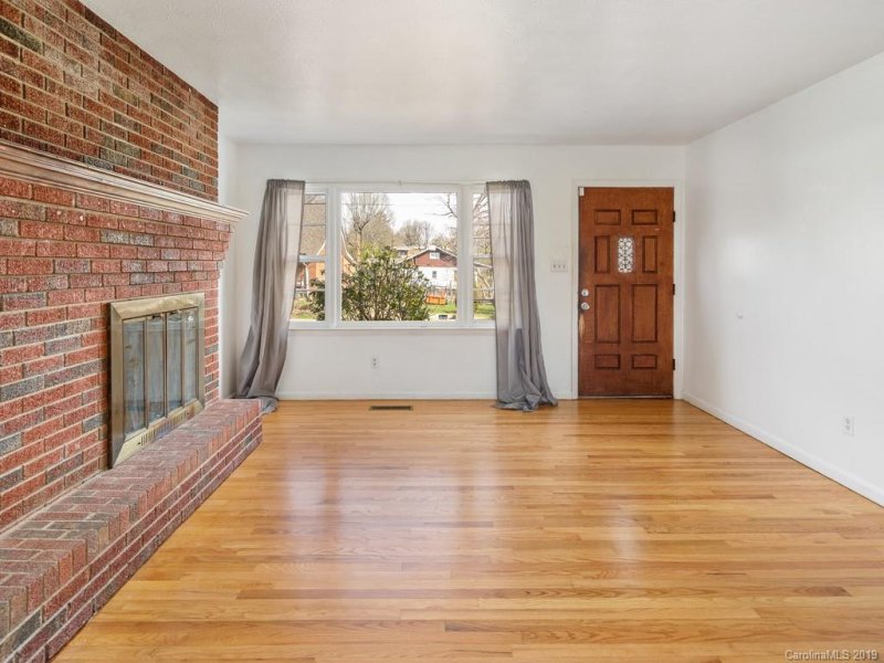 Property image 5 at 11 Holly Street, Asheville, NC 28806