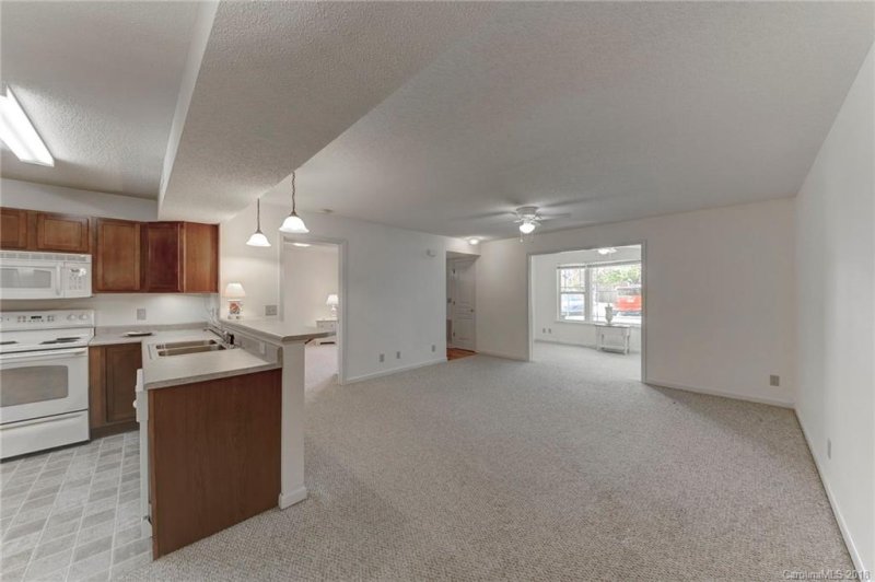 Property image 3 at 75 Morningside Lane, Hendersonville, NC 28792