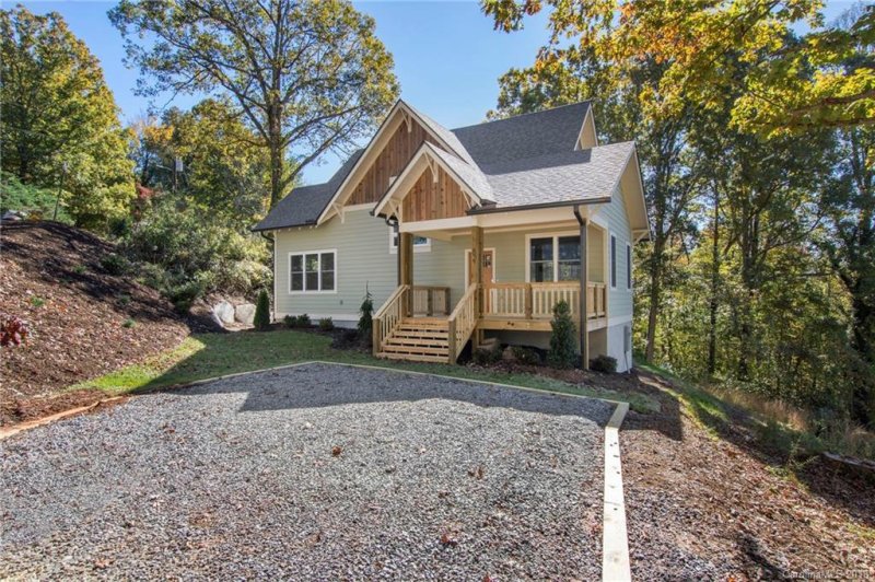 Property image 2 at 82 Pine Cone Drive, Asheville, NC 28805