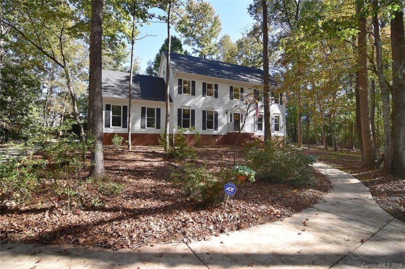 1526 Old Tara Lane
