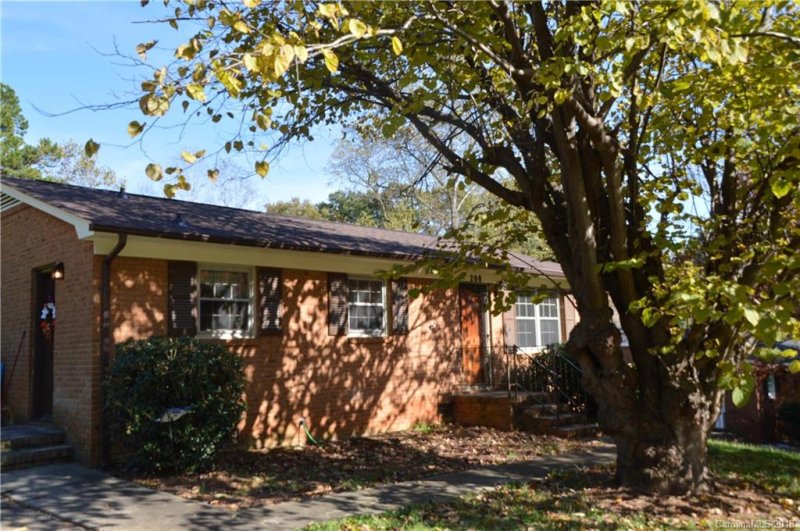 Property image 4 at 208 Point Circle, Belmont, NC 28012