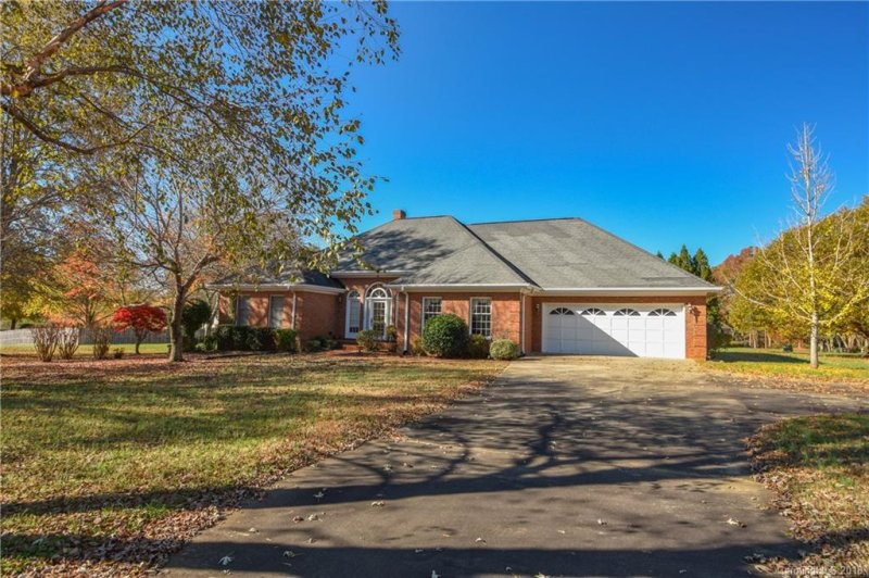 135 Persimmon Creek Road