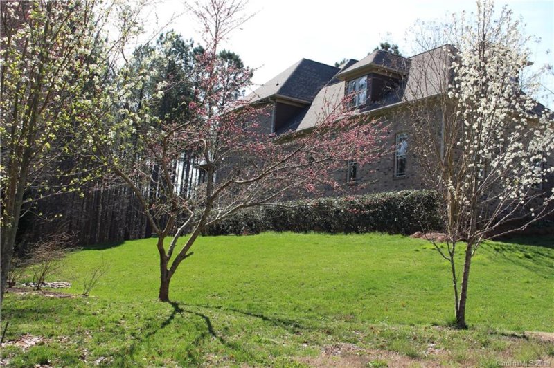 Property image 5 at 110 Waterbury Drive, Mooresville, NC 28117