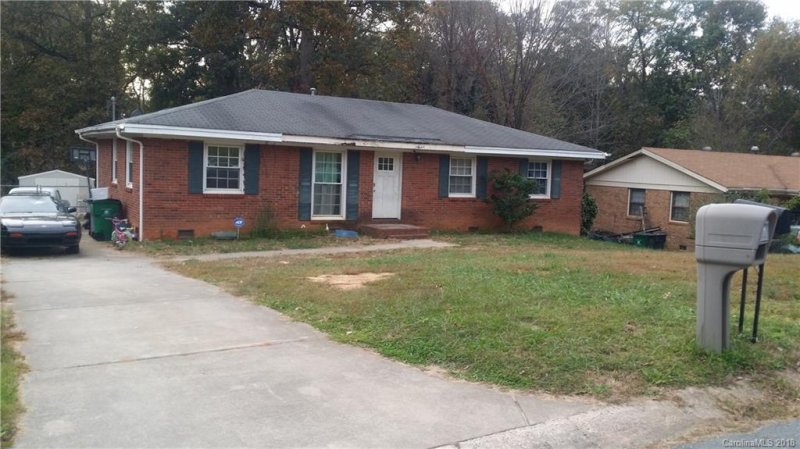 Property image 2 at 730 Merridale Drive, Charlotte, NC 28214