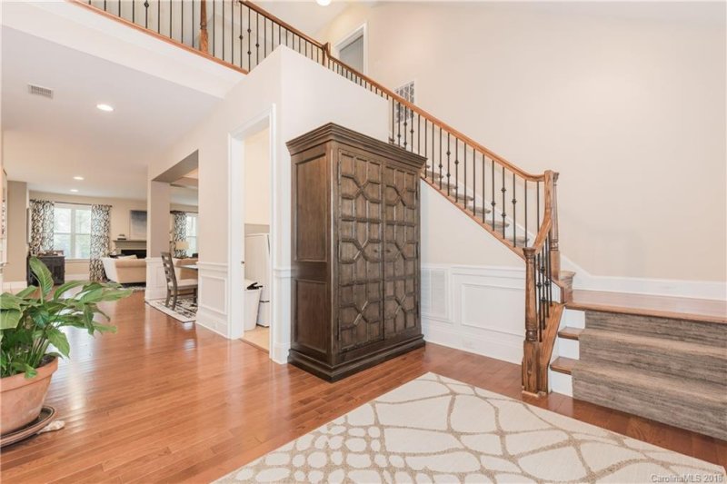 Property image 3 at 7415 Edenbridge Lane, Charlotte, NC 28226