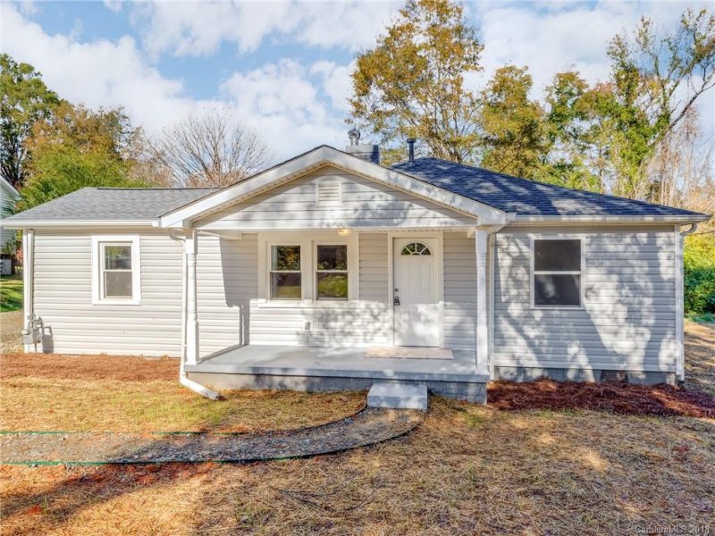 Property image 2 at 903 Morningside Road, Charlotte, NC 28214