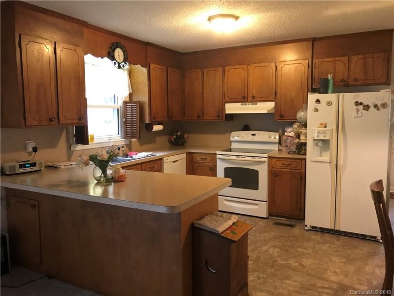 Property image 3 at 1203 Berkshire Drive, Kannapolis, NC 28081