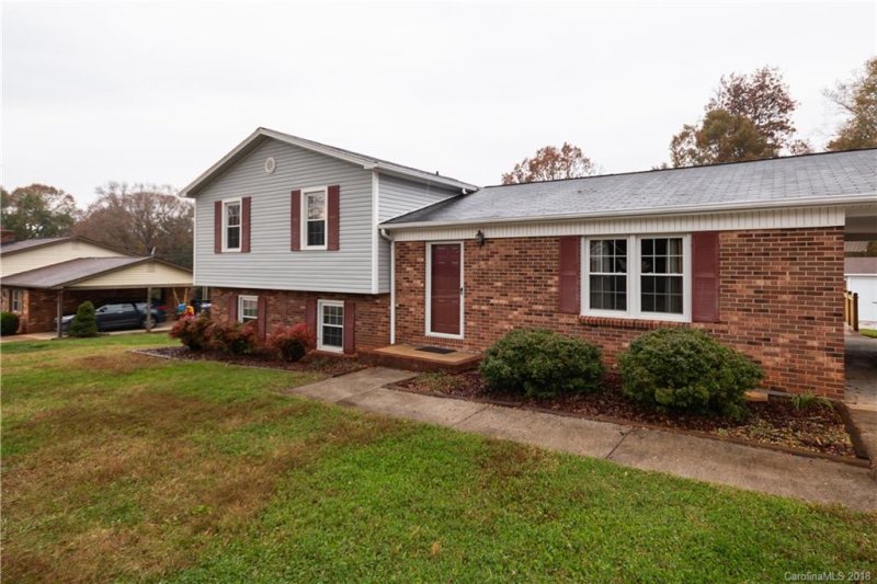 Property image 2 at 109 Little Forest Lane, Statesville, NC 28625