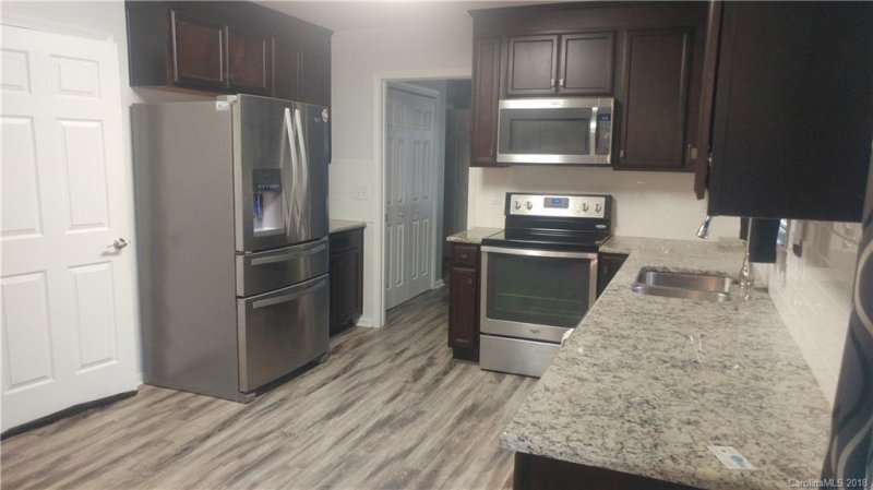 Property image 5 at 3025 Courtland Drive, Gastonia, NC 28056