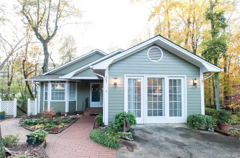 2811 Ashley Arbor Drive