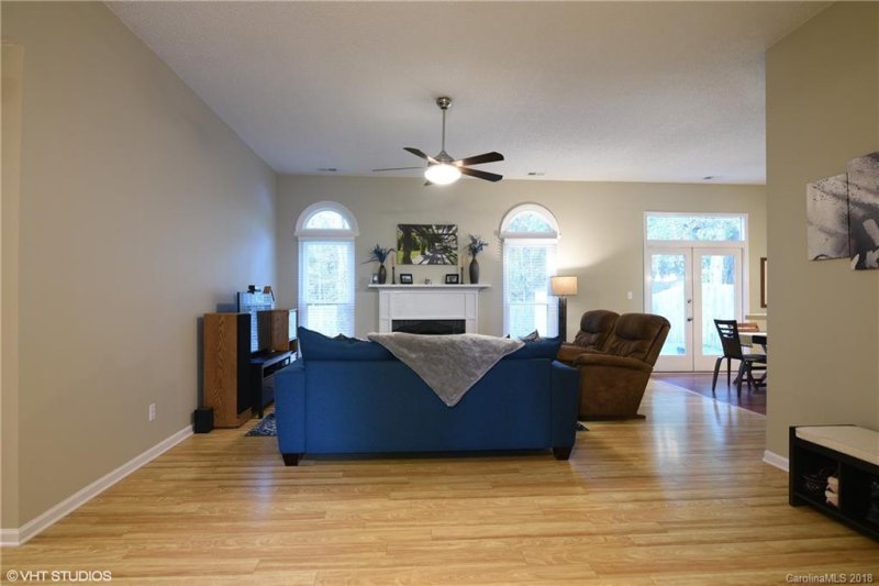 Property image 2 at 9410 Fetlock Court, Charlotte, NC 28216