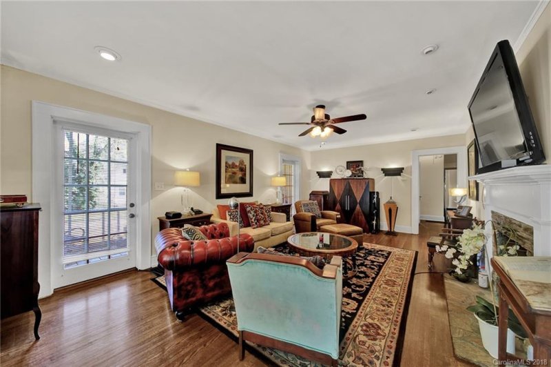 Property image 2 at 501 W 6th Avenue, Gastonia, NC 28052